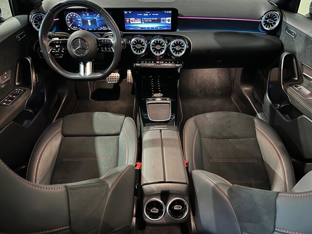 Mercedes-Benz A-KLASSE 250 E AMG LINE l PANORAMA l CAMERA l SFEERVERL l STOELVER l