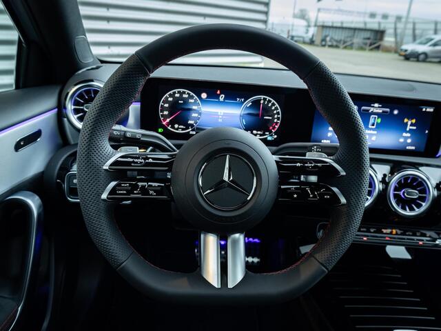 Mercedes-Benz A-KLASSE Hatchback 250 e Business Solution AMG Panorama dak