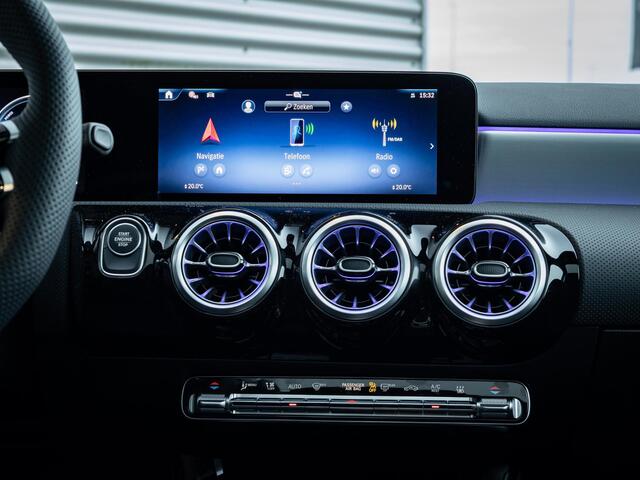 Mercedes-Benz A-KLASSE Hatchback 250 e Business Solution AMG Panorama dak