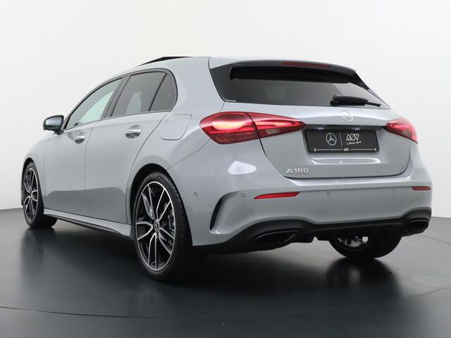 Mercedes-Benz A-KLASSE 180 Business Solution AMG | Memorystoelen | Apple Carplay & Android Auto | Panorama - Schuifdak | Head-Up Display | 360° Camera | Multibeam Led