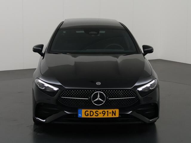 Mercedes-Benz A-KLASSE 180 AMG Line Panoramadak | 19inch LM Velegen | Multibeam led | Night pakket | Key less Go |