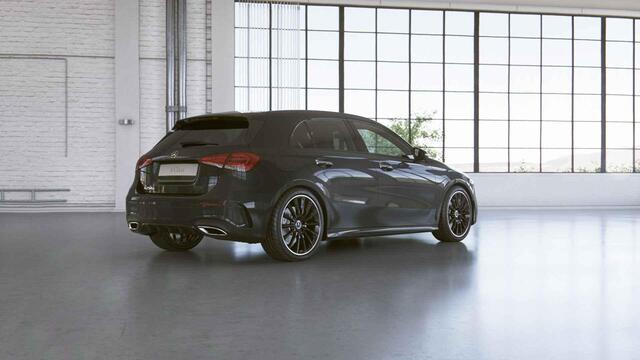 Mercedes-Benz A-KLASSE 250 e AMG Line | Night | Widescreen | Panoramadak | 19" lichtmetalen velgen |