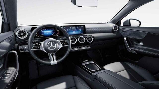 Mercedes-Benz A-KLASSE 180 Star Edition Luxury Line | Widescreen | Multibeam | Sfeerverlichting | Stoelverwarming |