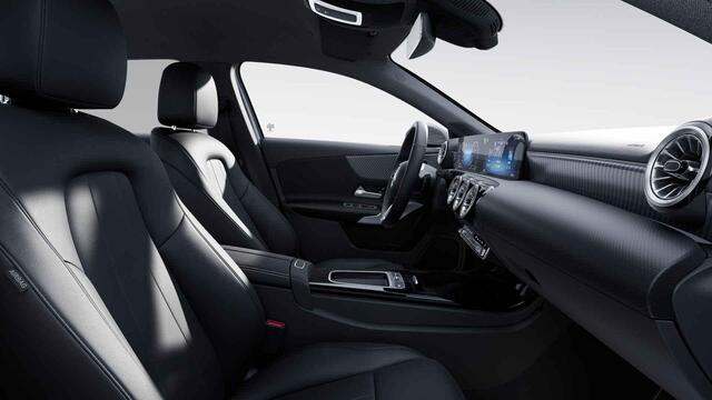 Mercedes-Benz A-KLASSE 180 Star Edition Luxury Line | Widescreen | Multibeam | Sfeerverlichting | Stoelverwarming |