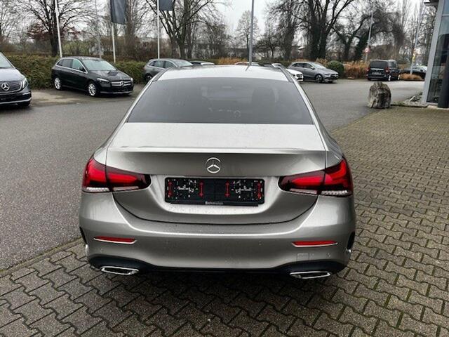 Mercedes-Benz A-KLASSE 250 4MATIC Premium Plus AMG Pano matrix LED 19-inch Burmester ACC Keyless 360° Camera Memory