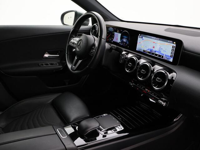 Mercedes-Benz A-KLASSE 180D AUT. NIEUW MODEL + WIDESCREEN MBUX | CAMERA | 18" AMG | STOELVERW. | LED | DAB