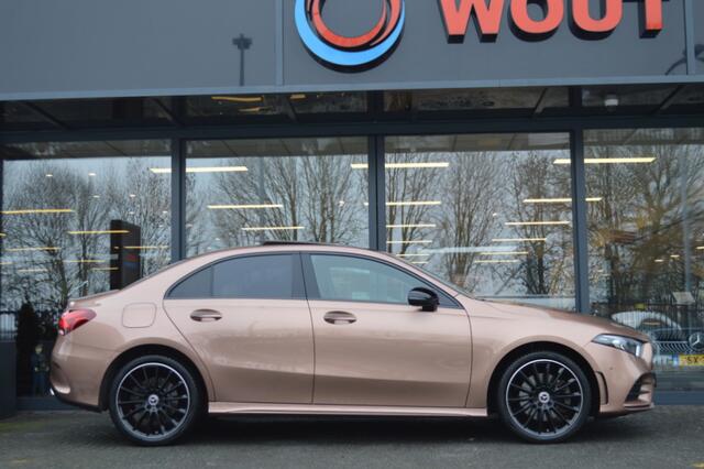 Mercedes-Benz A-KLASSE 250 e AMG Led Leder Panorama Widescreen Sfeer Camera Night Pdc
