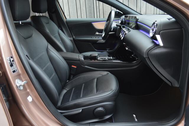 Mercedes-Benz A-KLASSE 250 e AMG Led Leder Panorama Widescreen Sfeer Camera Night Pdc