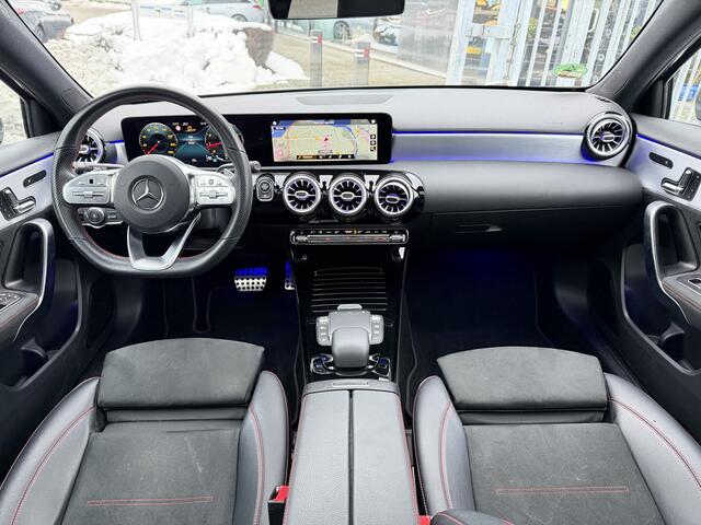 Mercedes-Benz A-KLASSE 180 Business Solution AMG, Aut Pano/dak, sfeerverlichting, Soundsysteem HiFi, trekhaak, etc