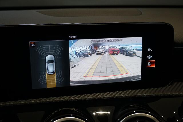 Mercedes-Benz A-KLASSE 180 136PK + WIDE SCREEN / CAMERA / STOELVERWARMING /