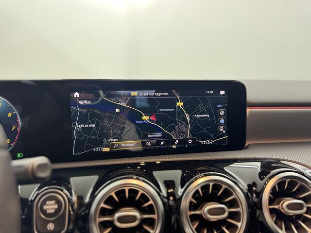 Mercedes-Benz A-KLASSE 200 Business AMG / Pano / Memory / Camera / Stoelverwarming