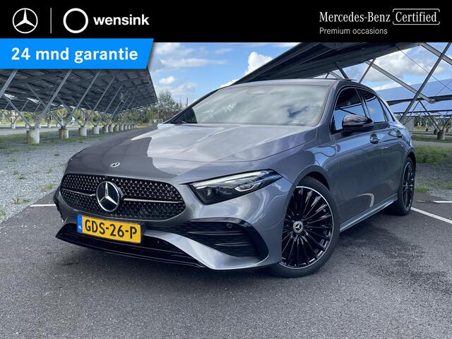 Mercedes-Benz A-KLASSE 180 Star Edition AMG Line | Nieuwprijs ¤ 52.195,- | Night | Panoramadak | Sfeerverlichting | Stoelverwarming | Parkeercamera |