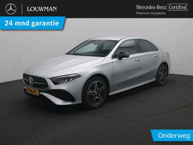 Mercedes-Benz A-KLASSE 250 e AMG Plug-In Hybride AMG Line | Night Pakket | Trekhaak | Sfeerverlichting | Achteruitrijcamera | Stuur en Stoelverwarming. Inclusief 24 maanden MB Certified garantie voor Europa.