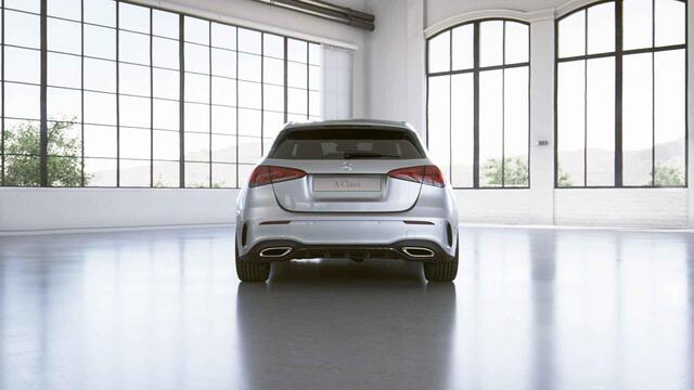 Mercedes-Benz A-KLASSE 180 Premium | AMG | Night | Panoramadak | Multispaaks AMG velgen | Stoelverwarming | Sfeerverlichting |