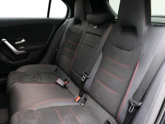 Mercedes-Benz A-KLASSE 250 e Star Edition AMG Line