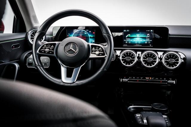 Mercedes-Benz A-KLASSE 250 e Plug-in Hybride Bus. Line | Widescreen | LED Perf. | Camera | Keyless | 17 inch LMV