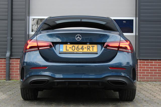 Mercedes-Benz A-KLASSE 180 Business Solution AMG Night Edition - Sfeerverlichting - Achteruitrij camera Hooglans shadowline delen - Keurig nette auto