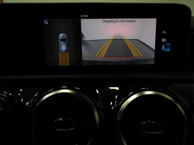 Mercedes-Benz A-KLASSE A200 Aut. Business Solution Plus Upgrade NAVI/CAMERA/LED/16"LMV!