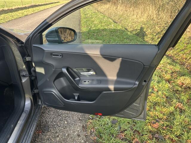 Mercedes-Benz A-KLASSE 200 4Matic Premium .