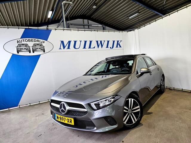 Mercedes-Benz A-KLASSE 180 Business Solution Luxury / Pano / Sfeer / NL Auto