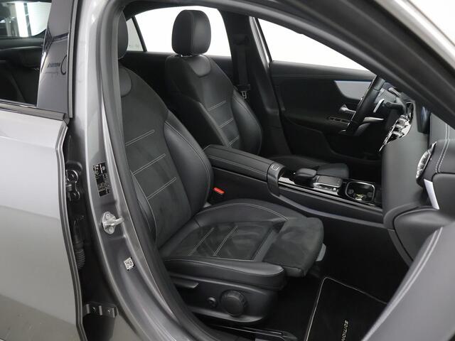 Mercedes-Benz A-KLASSE 250 e Advantage | Night | Panoramadak | Burmester | Sfeerverlichting | Stoelverwarming |