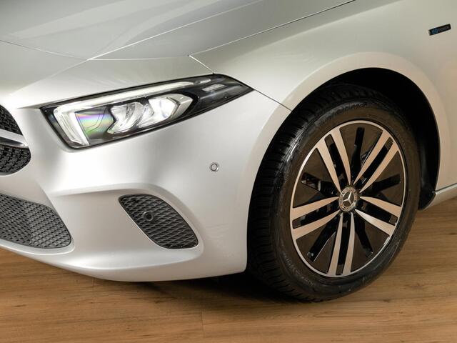 Mercedes-Benz A-KLASSE Hatchback 250 e Business Solution Luxury Limited