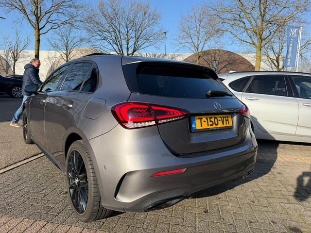 Mercedes-Benz A-KLASSE 250 e Business Solution AMG Limited BOMVOL! | PANO | BURMESTER| MEMORY STOELEN| ELEK. TREKHAAK| ADAP. CRUISE/ DISTRONIC | SFEERVERLICHTING | All season banden |