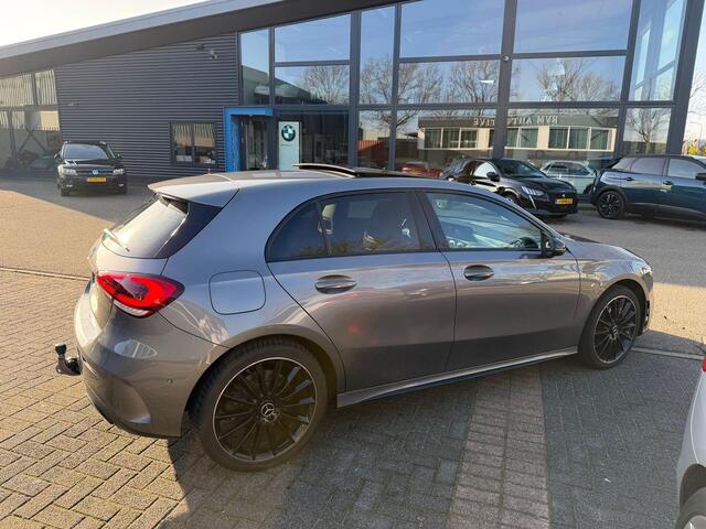 Mercedes-Benz A-KLASSE 250 e Business Solution AMG Limited BOMVOL! | PANO | BURMESTER| MEMORY STOELEN| ELEK. TREKHAAK| ADAP. CRUISE/ DISTRONIC | SFEERVERLICHTING | All season banden |