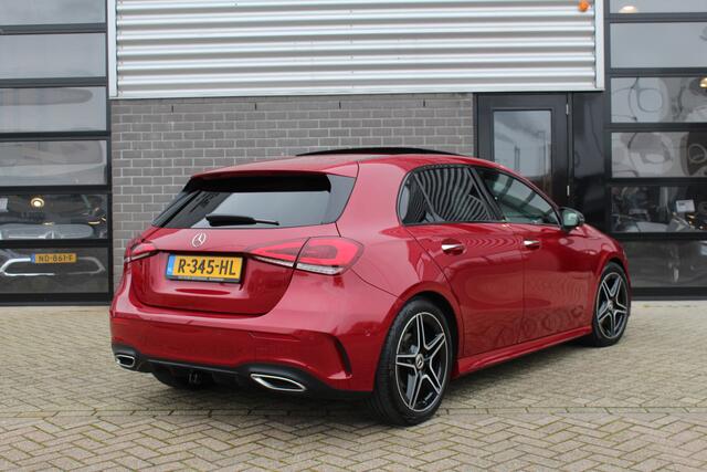 Mercedes-Benz A-KLASSE 180 AMG Line / Panoramadak / Keyless / N.A.P.