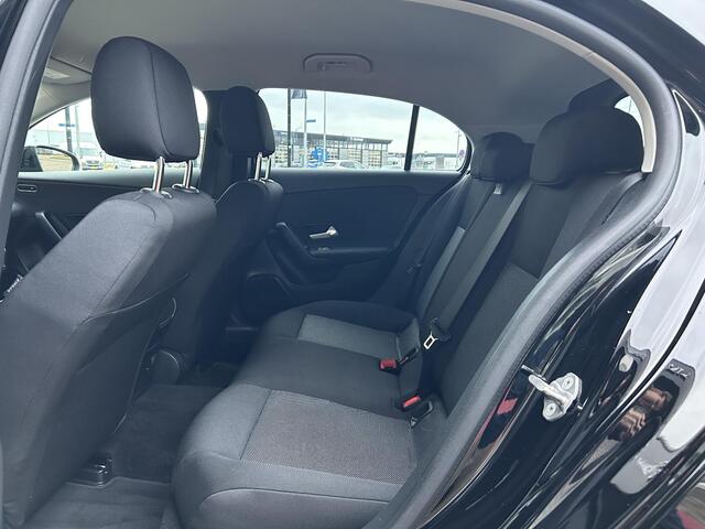 Mercedes-Benz A-KLASSE 180 | Stoelverwarming | Achteruitrijcamera |