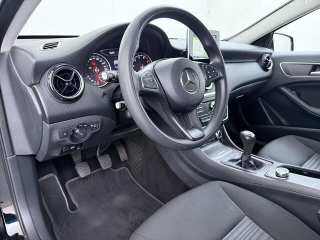 Mercedes-Benz A-KLASSE 160 My First Star NL Auto 2e Eigenaar NAP Navigatie
