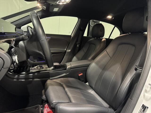Mercedes-Benz A-KLASSE 250 e Business | SOH 96% | leder | sfeer verlichting | navi |