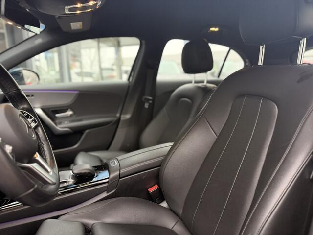 Mercedes-Benz A-KLASSE 180 Business Solution Luxury | Camera | Leer | Carplay