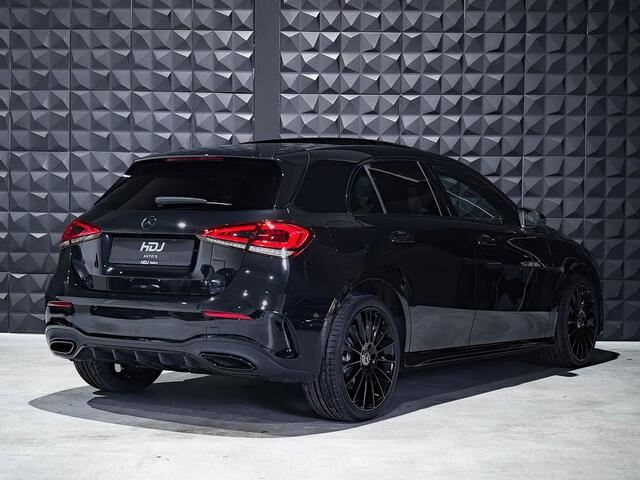 Mercedes-Benz A-KLASSE 250 e AMG Line | Pano | 19"| Topv | Ambiente | Multi Beam | Leer |