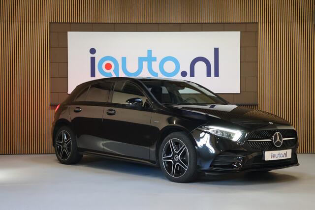 Mercedes-Benz A-KLASSE 250 e Business Solution AMG Limited Pano/LED/Keyless/Camera/Elek. stoelen/Dodehoek/18"