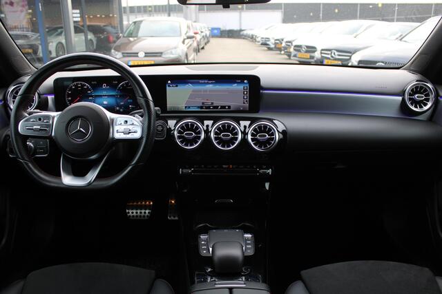 Mercedes-Benz A-KLASSE 250e AUT8 AMG Limited NAVI SFEER