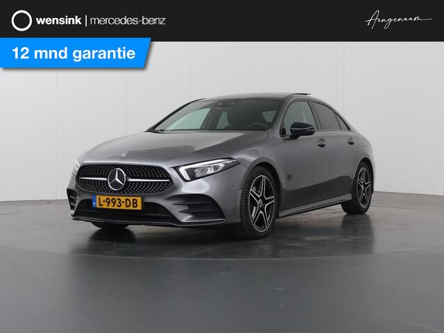 Mercedes-Benz A-KLASSE 250 Premium | AMG | Night | Panoramadak | Stoelverwarming | Achteruitrijcamera |