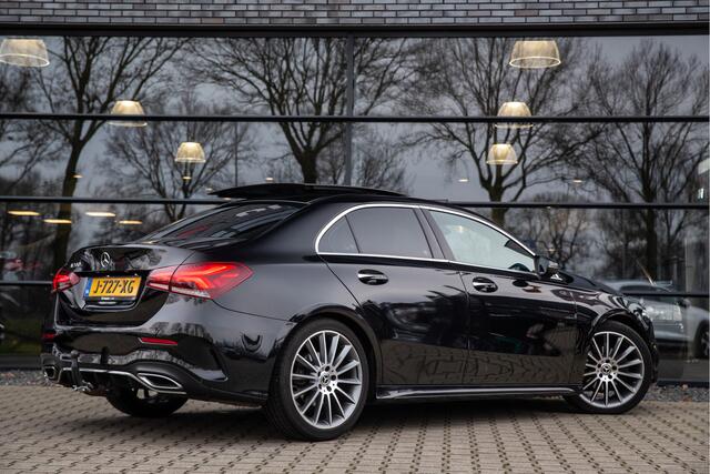 Mercedes-Benz A-KLASSE 200 Launch Edition Premium Plus , Trekhaak, Panoramadak, Achteruitrijcamera, Memory seats,