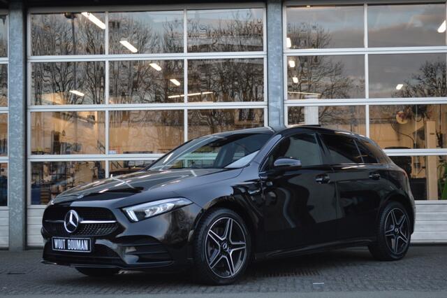 Mercedes-Benz A-KLASSE 250 e AMG Led Panorama Widescreen Sfeer Camera Night Augmented Pdc