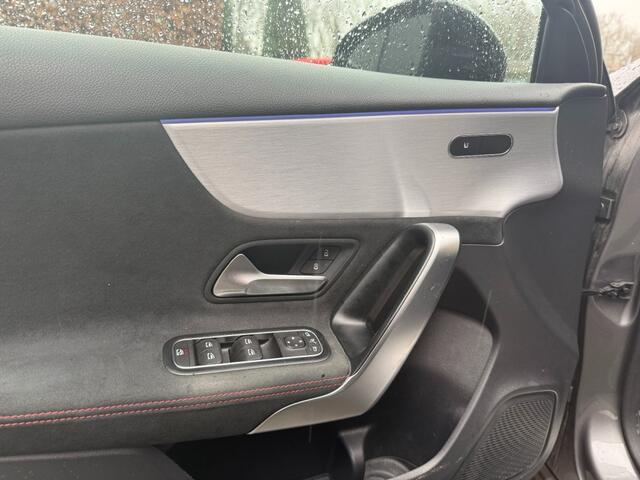 Mercedes-Benz A-KLASSE 180 AMG Line,LED,Widescreen,BLIS,Cam,Stoelverw,Lane Ass.,Carplay,Clima,Cruise