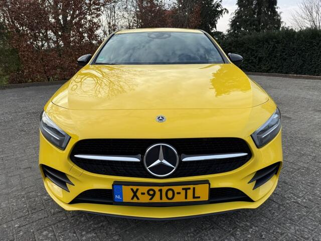 Mercedes-Benz A-KLASSE A 250e Edetion 1 AMG Navi/Multibeam/Night/White-screen/Voll