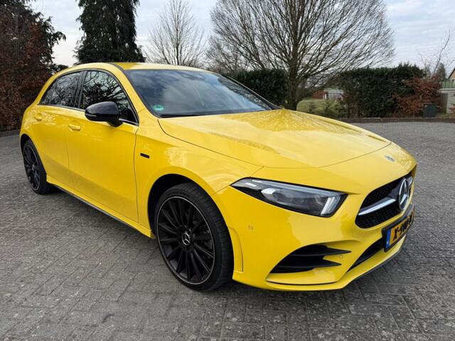 Mercedes-Benz A-KLASSE A 250e Edetion 1 AMG Navi/Multibeam/Night/White-screen/Voll