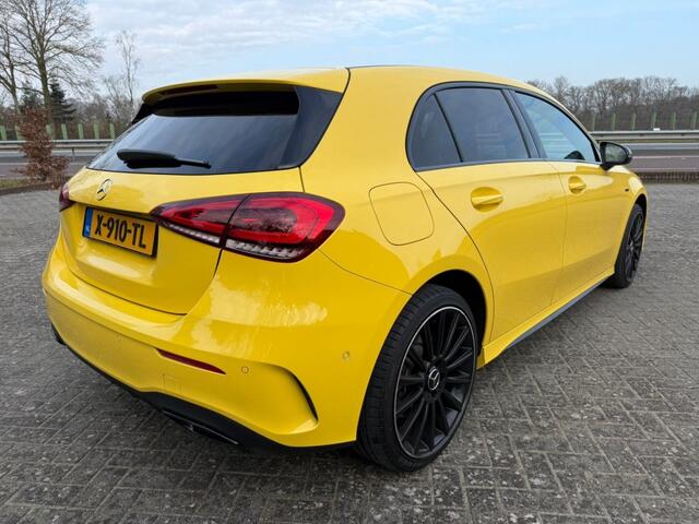 Mercedes-Benz A-KLASSE A 250e Edetion 1 AMG Navi/Multibeam/Night/White-screen/Voll