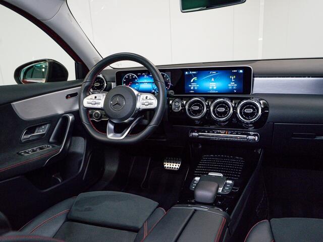 Mercedes-Benz A-KLASSE A 180 AMG Line | NIGHT | 19 inch AMG | Distronic