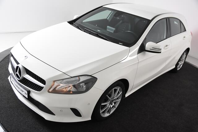 Mercedes-Benz A-KLASSE 180 *Leer*Airco*Navigatie*Stoelverwarming*