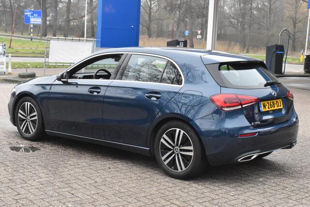 Mercedes-Benz A-KLASSE 180 Business Solution Luxury | 1e Eigenaar | Lederen bekleding | Navigatie | Sfeerverlichting | 12 mnd BOVAG garantie | Whatsapp 06-53188999