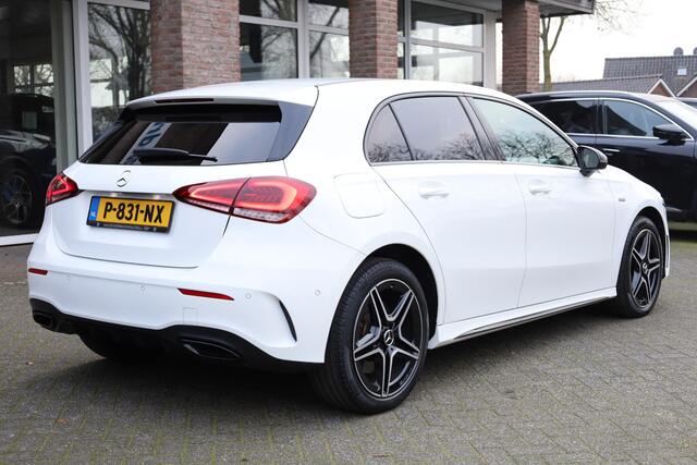 Mercedes-Benz A-KLASSE 250 e Premium AMG FULL-LED WIDESCREEN SFEERVERL. NIGHTPAKKET LEER/ALCANTARA STOELVERW. CARPLAY CAMERA 2XPDC 18''LMV