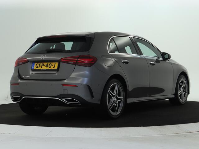 Mercedes-Benz A-KLASSE 250 e Star Edition AMG Line | AMG Line | Sfeerverlichting | Achteruitrijcamera | Apple CarPlay | Inclusief 24 maanden MB Certified garantie voor Europa.