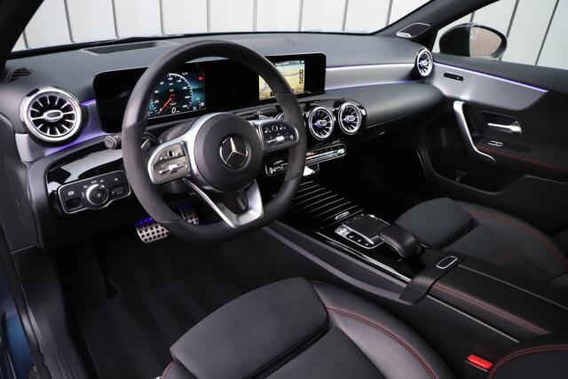Mercedes-Benz A-KLASSE 250 AMG 4-Matic | 224PK | Adapt. onderstel | Head-up | Burmester | Multibeam | Sfeerverlichting | ACC | Stoelverw. | 2019.