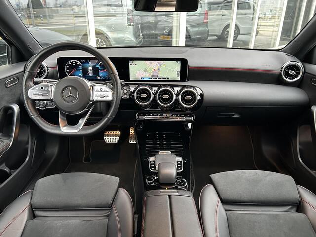 Mercedes-Benz A-KLASSE 180 Business Solution AMG | Carplay | Stoelverwarming | Led Koplampen